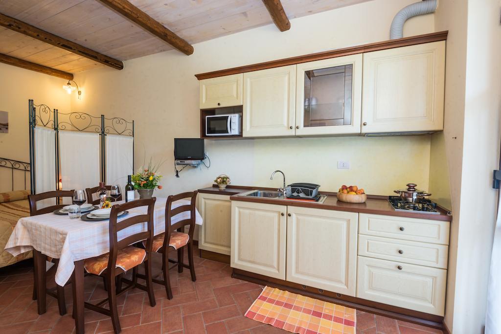 Agriturismo Alla Poncia 그라베도나 객실 사진